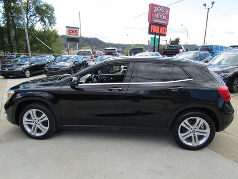 Used 2019 Mercedes-Benz GLA 250 4MATIC image 3