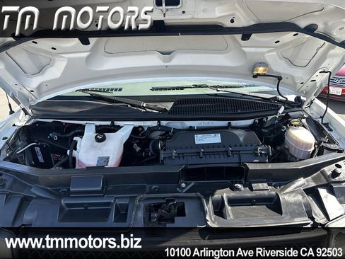 Used 2019 Chevrolet Express 2500 Extended image 21