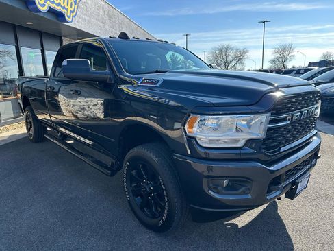 Used 2022 RAM 3500 Big Horn image 9