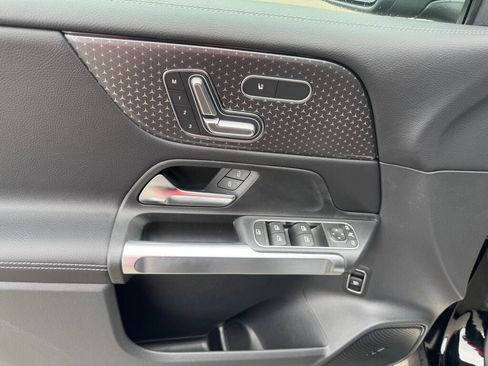 New 2026 Mercedes-Benz GLB 250 4MATIC image 10
