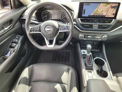 Used 2024 Nissan Altima 2.0 SR image 14