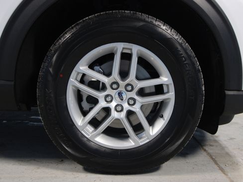 New 2026 Ford Explorer Active image 32