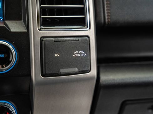 Used 2019 Ford F150 Platinum w/ Equipment Group 701A Luxury AWD/4WD image 31