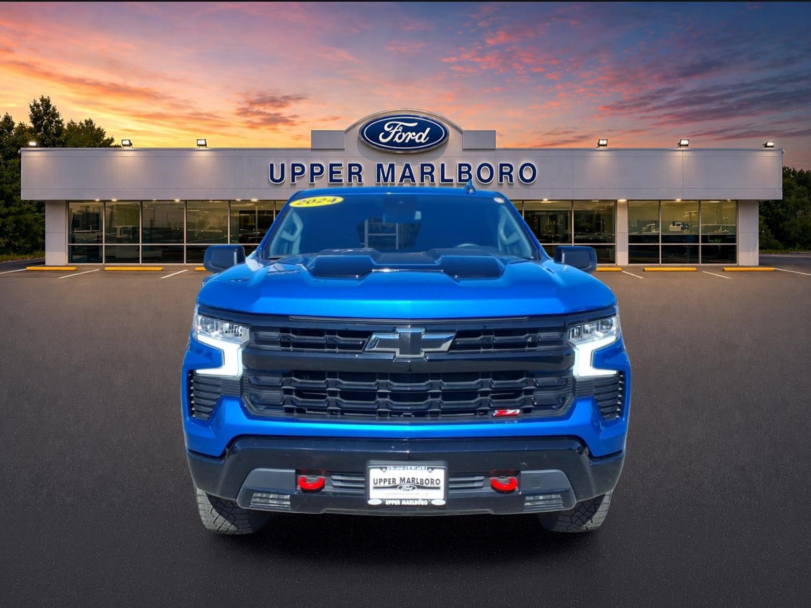 Used 2024 Chevrolet Silverado 1500 LT Trail Boss w/ Convenience Package II AWD/4WD image 3