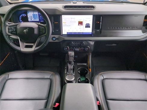 Used 2023 Ford Bronco Badlands image 15