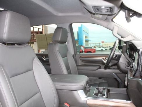 Used 2024 Chevrolet Silverado 2500 LT w/ All Star Edition AWD/4WD image 18