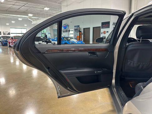 Used 2007 Mercedes-Benz S 550 image 35