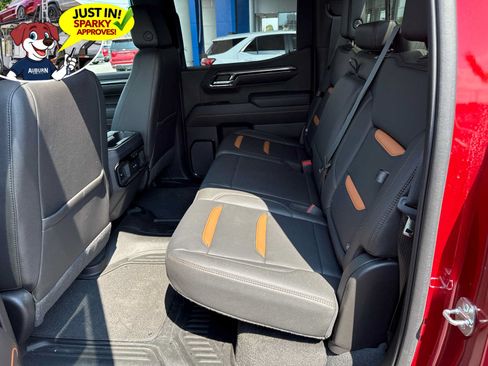 Used 2022 GMC Sierra 1500 AT4 w/ AT4 Premium Package AWD/4WD image 6