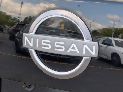 Used 2025 Nissan Sentra SV w/ SV Premium Package FWD image 28