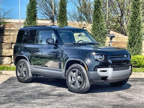 Certified 2023 Land Rover Defender 90 SE image 6