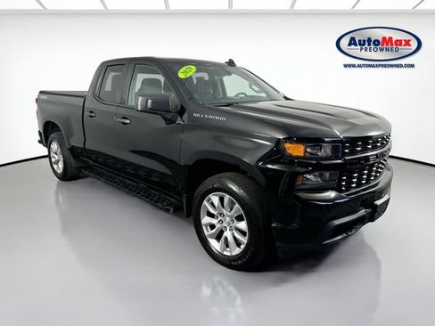 Used 2020 Chevrolet Silverado 1500 Custom w/ Custom Value Package AWD/4WD image 1