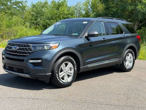 Used 2022 Ford Explorer XLT w/ Equipment Group 202A AWD/4WD image 22