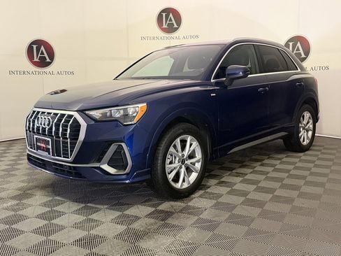 Used 2022 Audi Q3 2.0T Premium image 2