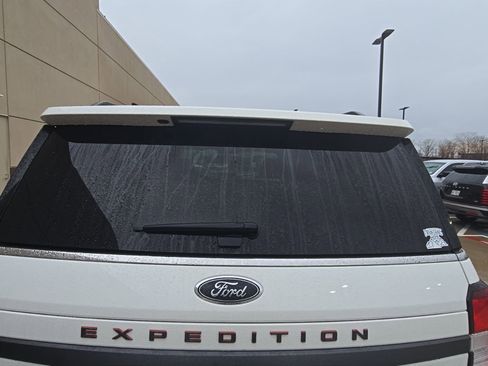 Used 2024 Ford Expedition Timberline image 8