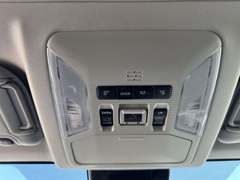 Used 2025 Toyota RAV4 XLE Premium image 19