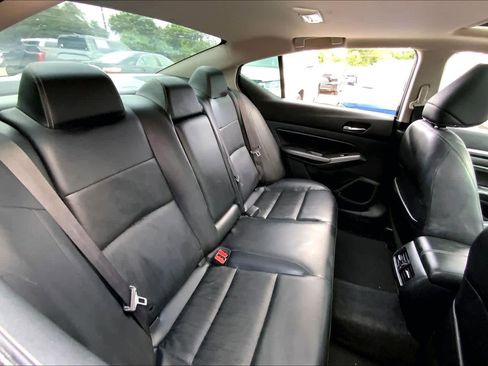 Used 2019 Nissan Altima 2.5 SL FWD image 17