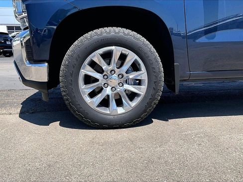 Used 2022 Chevrolet Silverado 1500 LTZ w/ Safety Package II AWD/4WD image 2