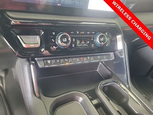 Used 2025 GMC Sierra 2500 AT4 w/ AT4 Premium Plus Package image 23