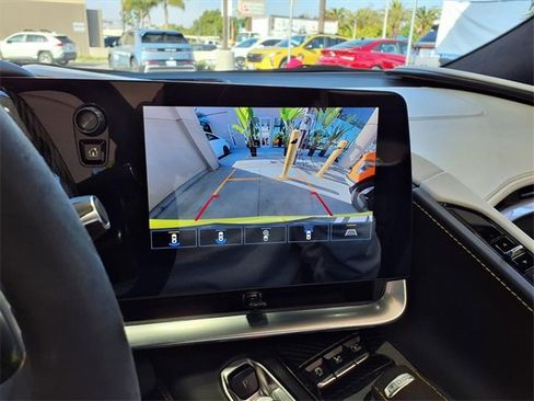 Used 2022 Chevrolet Corvette Stingray Premium Conv w/ Z51 Performance Package image 17