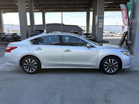 Used 2017 Nissan Altima 2.5 SL image 4