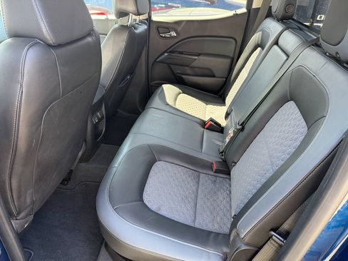 Used 2019 Chevrolet Colorado Z71 AWD/4WD image 4