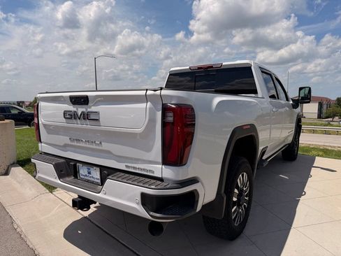 Used 2025 GMC Sierra 3500 Denali Ultimate w/ Snow Plow Prep/Camper Package AWD/4WD image 9