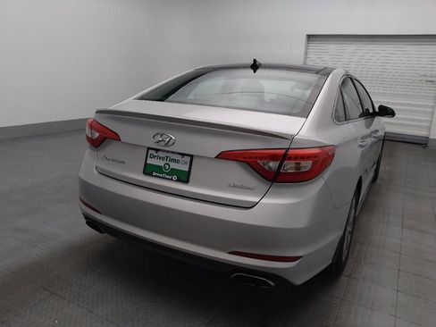 Used 2016 Hyundai Sonata Limited w/ Option Group 04 FWD image 7