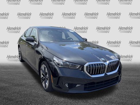 Certified 2026 BMW 540i xDrive AWD/4WD image 3