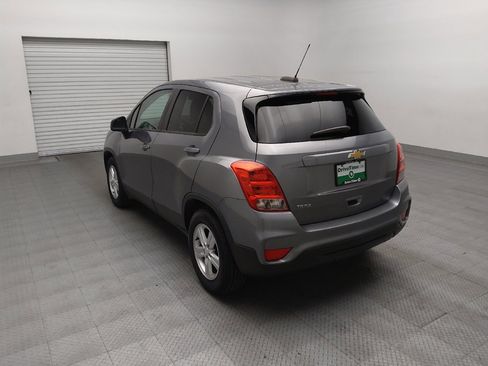 Used 2020 Chevrolet Trax LS w/ Tint and Cruise Package FWD image 5