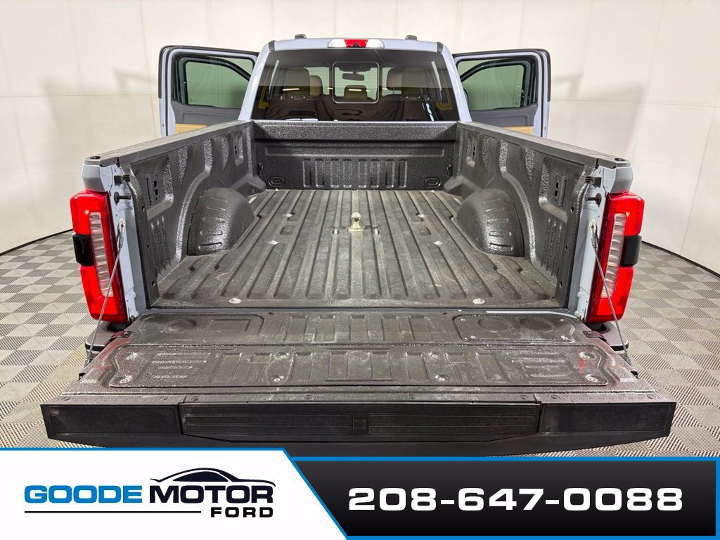 Used 2025 Ford F350 Lariat w/ Chrome Package AWD/4WD image 22