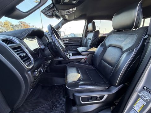 Used 2022 RAM 1500 Laramie w/ Sport Appearance Package image 10