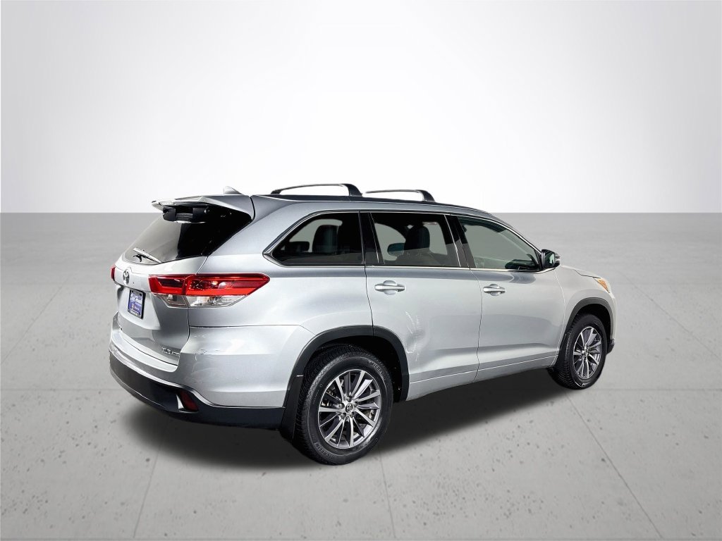 Used 2018 Toyota Highlander XLE AWD/4WD image 6