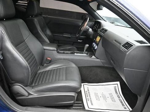 Used 2014 Dodge Challenger SXT Plus RWD image 7