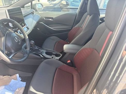 Used 2025 Toyota Corolla SE w/ SE Premium Package FWD image 11