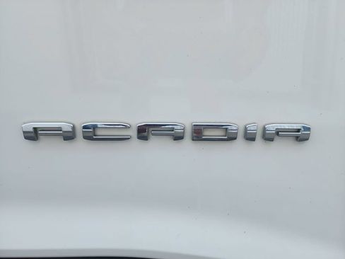 Used 2023 GMC Acadia SLT w/ Preferred Package FWD image 30