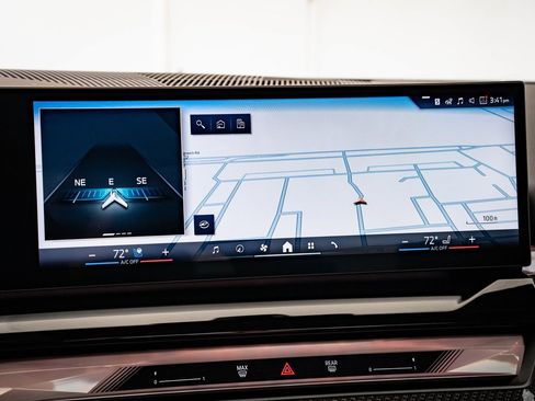 New 2026 BMW 550e xDrive image 33