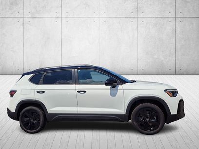 New 2025 Volkswagen Taos SE