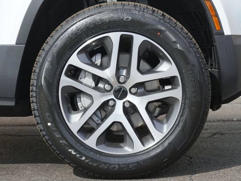 Used 2026 Land Rover Defender 110 S AWD/4WD image 8