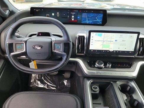 New 2025 Ford Expedition Max Platinum w/ Stealth Performance Package image 9