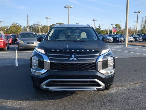 New 2025 Mitsubishi Outlander AWD image 9