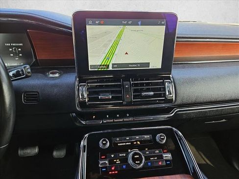 Used 2020 Lincoln Navigator Reserve w/ Luxury Package image 15