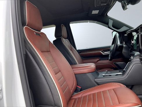 Used 2024 GMC Sierra 2500 Denali Ultimate image 7