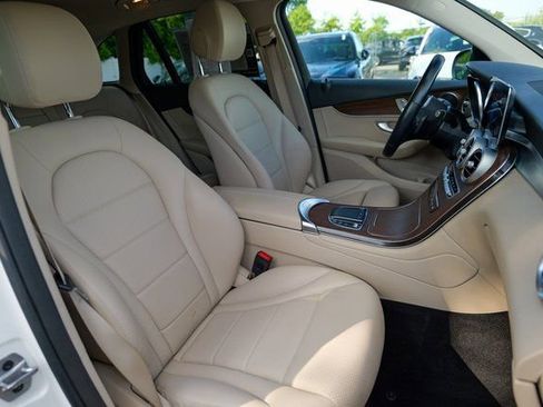 Used 2022 Mercedes-Benz GLC 300 GLC 300 image 35