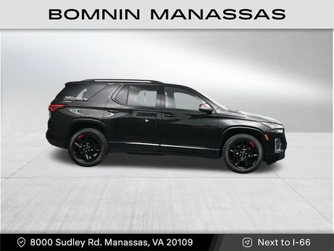 Used 2023 Chevrolet Traverse Premier w/ Redline Edition image 3