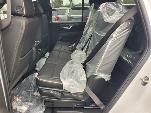 New 2026 GMC Yukon Elevation image 6