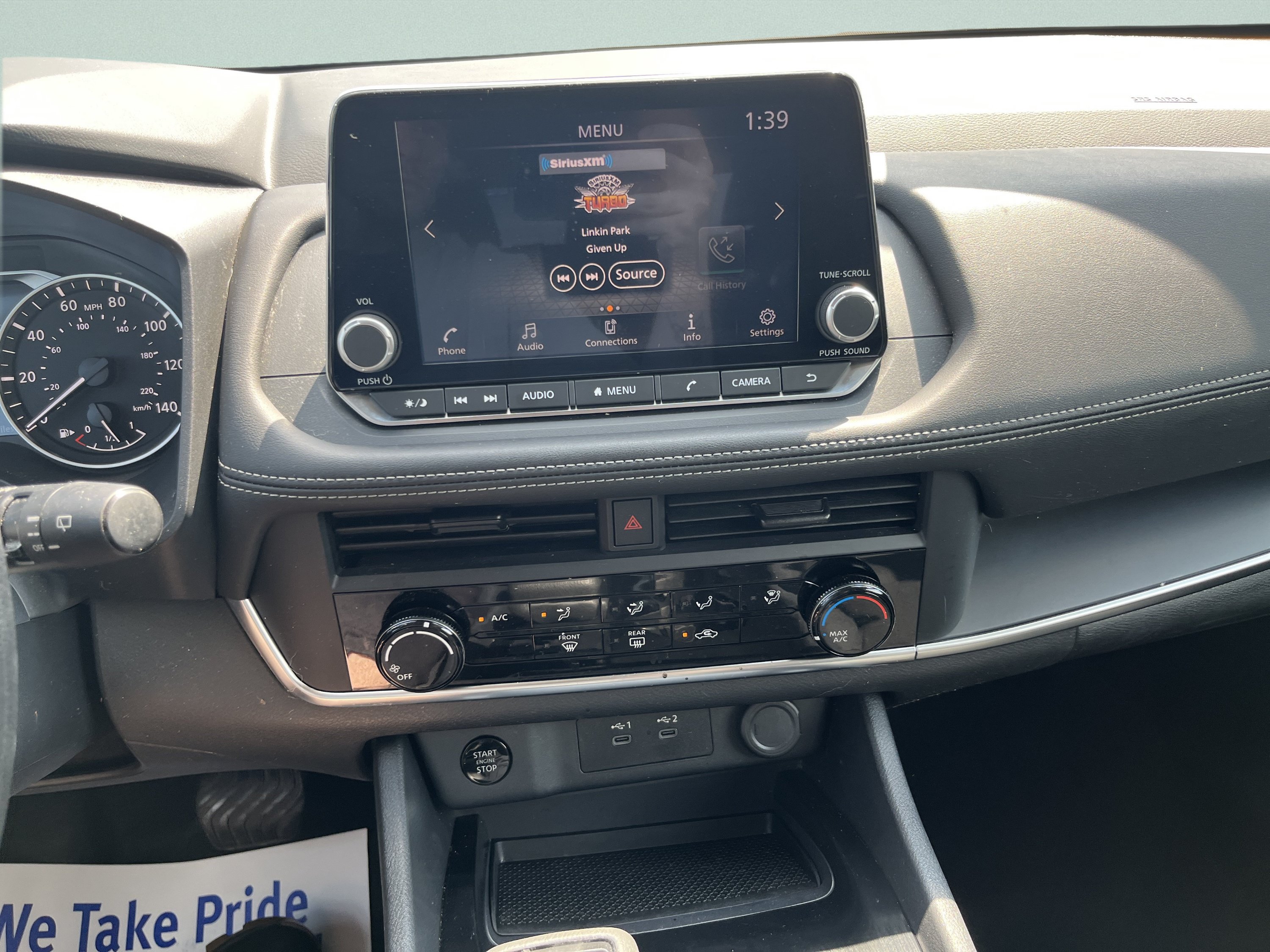 Used 2024 Nissan Rogue S AWD/4WD image 19