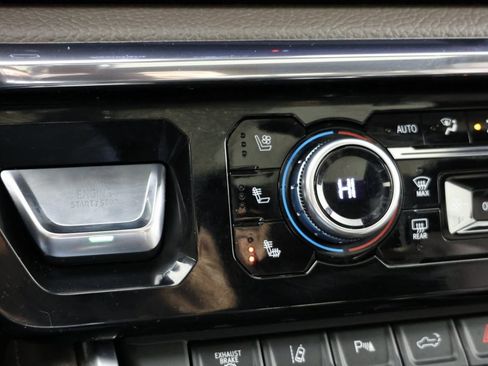 Used 2024 GMC Sierra 3500 Denali w/ Denali Reserve Package image 8