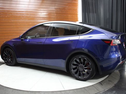 Used 2024 Tesla Model Y Performance AWD/4WD image 11