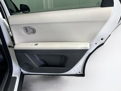 Used 2024 Hyundai Ioniq 5 SEL RWD image 30