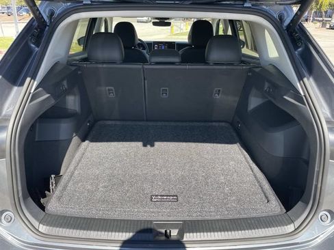 Used 2026 Volkswagen Tiguan SE FWD image 24